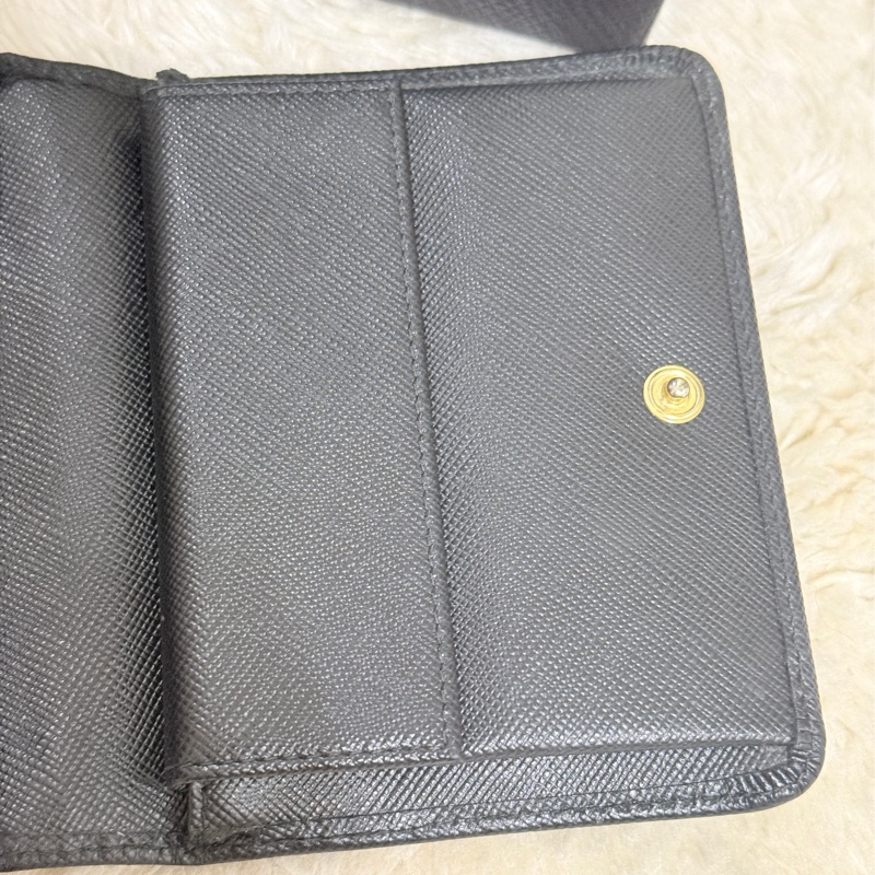 88新✨PRADA經典的黑色防刮牛皮 中夾 短夾 錢包 零錢包-37