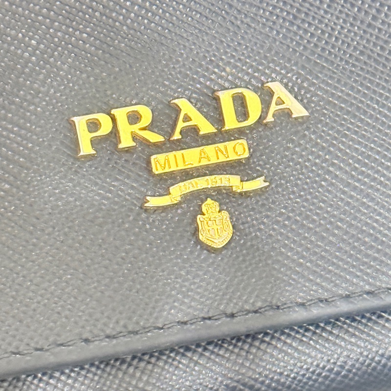 88新✨PRADA經典的黑色防刮牛皮 中夾 短夾 錢包 零錢包-42