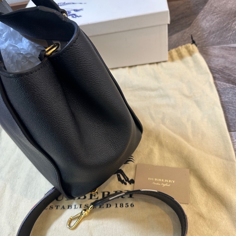 閒置新 未使用 Burberry 博柏利 buckle 方扣購物袋 手提單肩斜挎包-3
