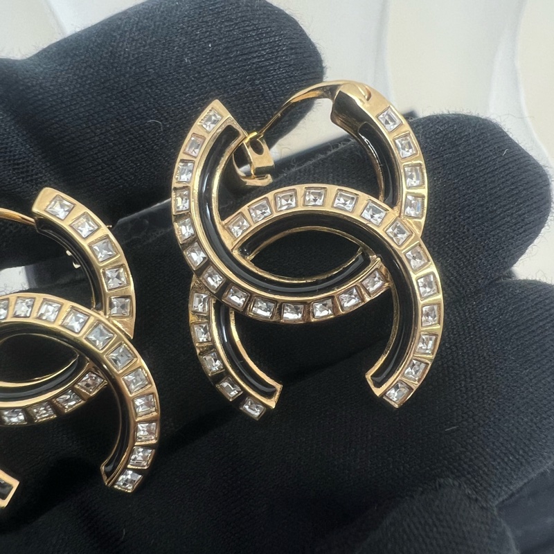 全新 24c 雙c水鑽黑邊耳環吊式-1