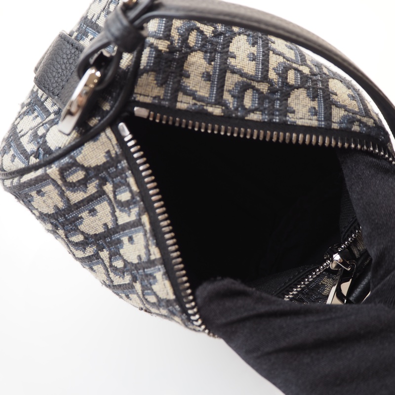 DIOR老花圓筒斜背包-16