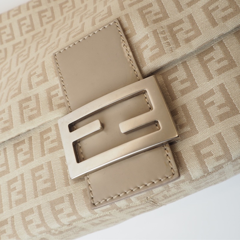 FENDI 米色老花法棍單肩包-2