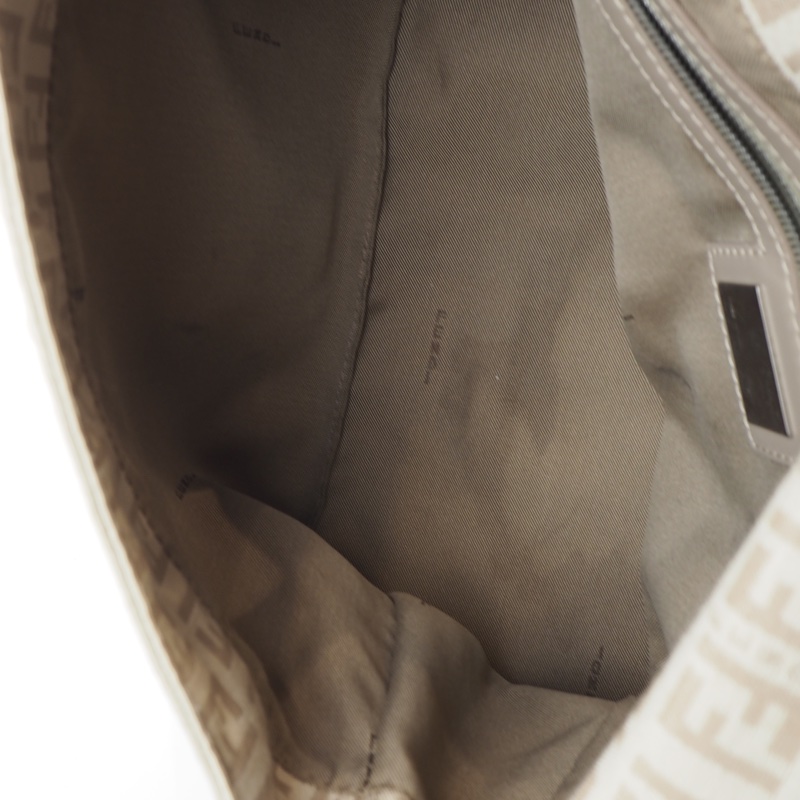 FENDI 米色老花法棍單肩包-28