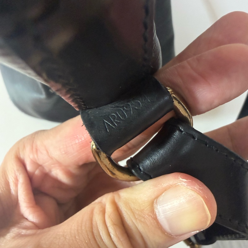 ✔️LOUIS VUITTON LV 路易威登 Epi Noe  水波紋水桶包／黑色-28