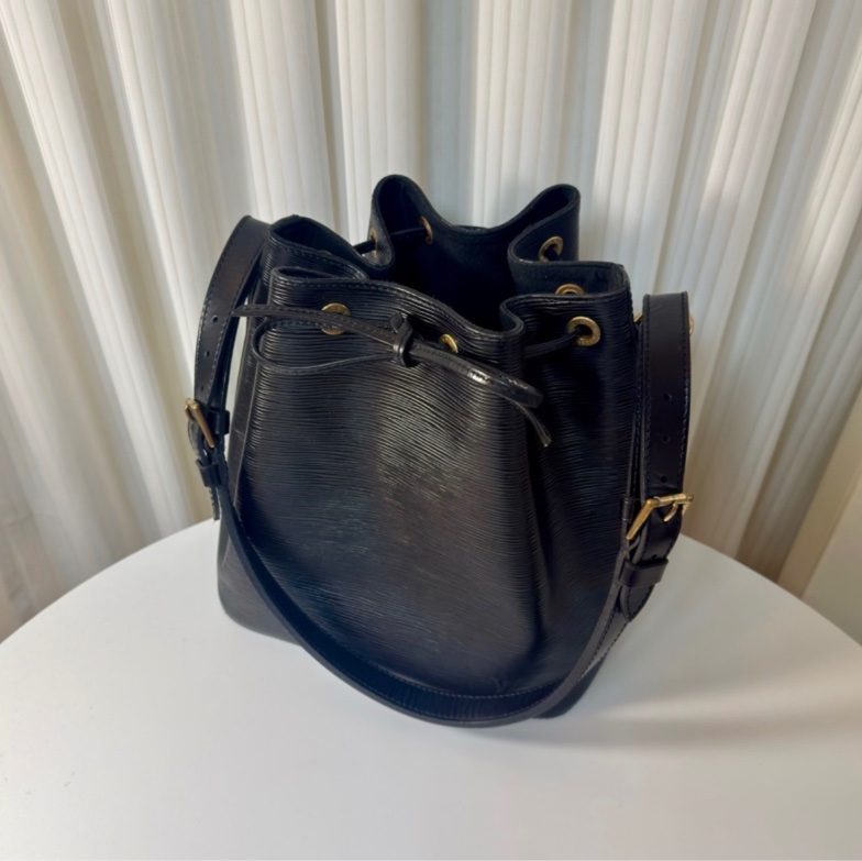 ✔️LOUIS VUITTON LV 路易威登 Epi Noe  水波紋水桶包／黑色-0