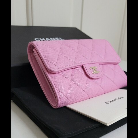 CHANEL💘 限量櫻花粉 淡金釦 三摺中夾