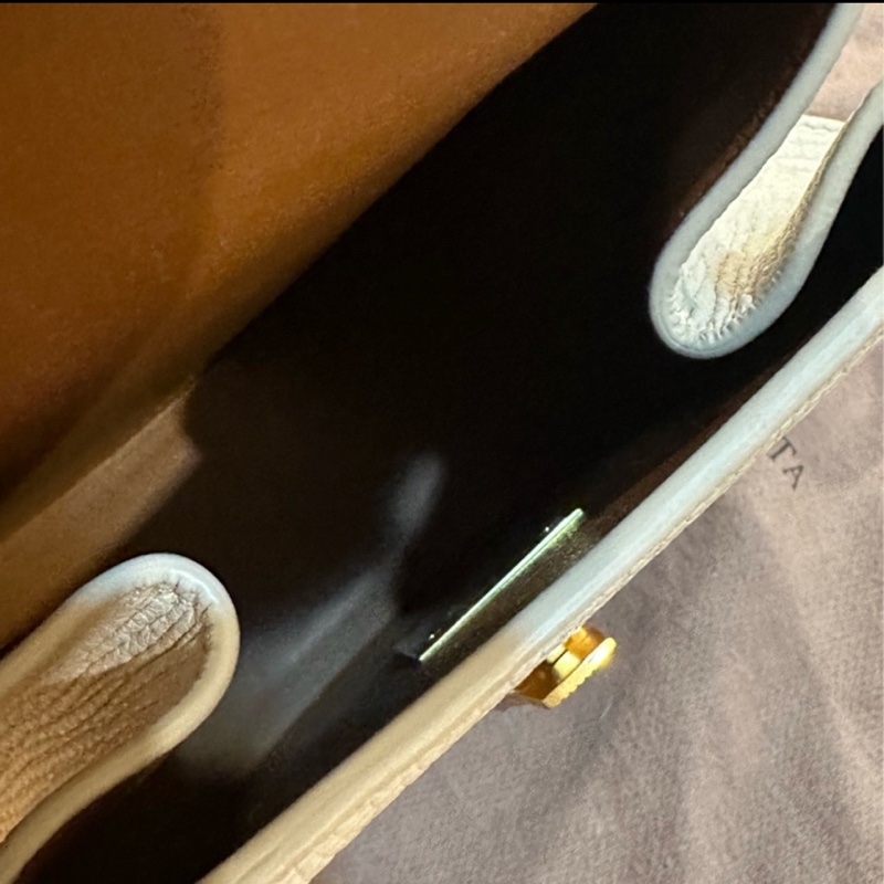 Bottega Veneta BV 小豬包(米白）-8