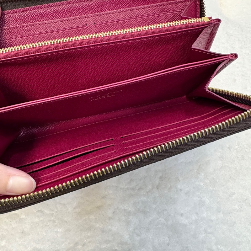 近新🧨LV 原花 Zippy 拉鍊長夾｜Monogram 老花皮夾｜M41895｜莓紅內裡-7
