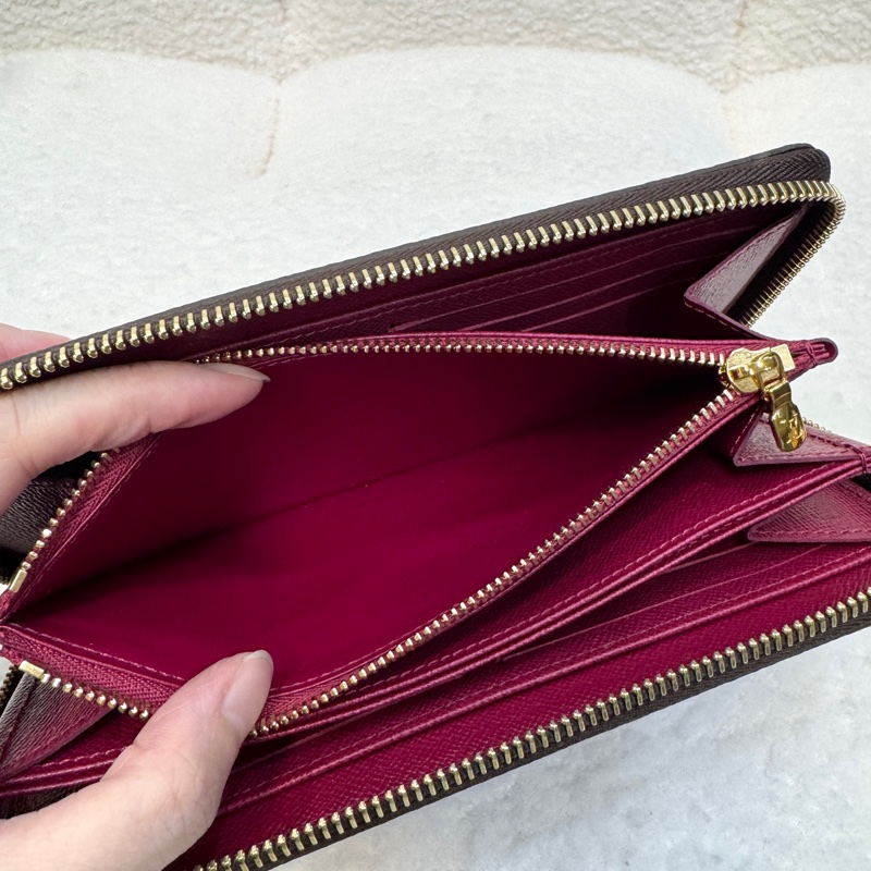 近新🧨LV 原花 Zippy 拉鍊長夾｜Monogram 老花皮夾｜M41895｜莓紅內裡-9