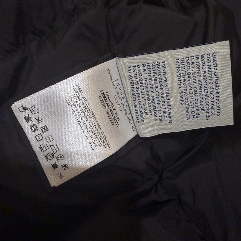 Moncler經典基本款黑色連帽羽絨背心外套-7