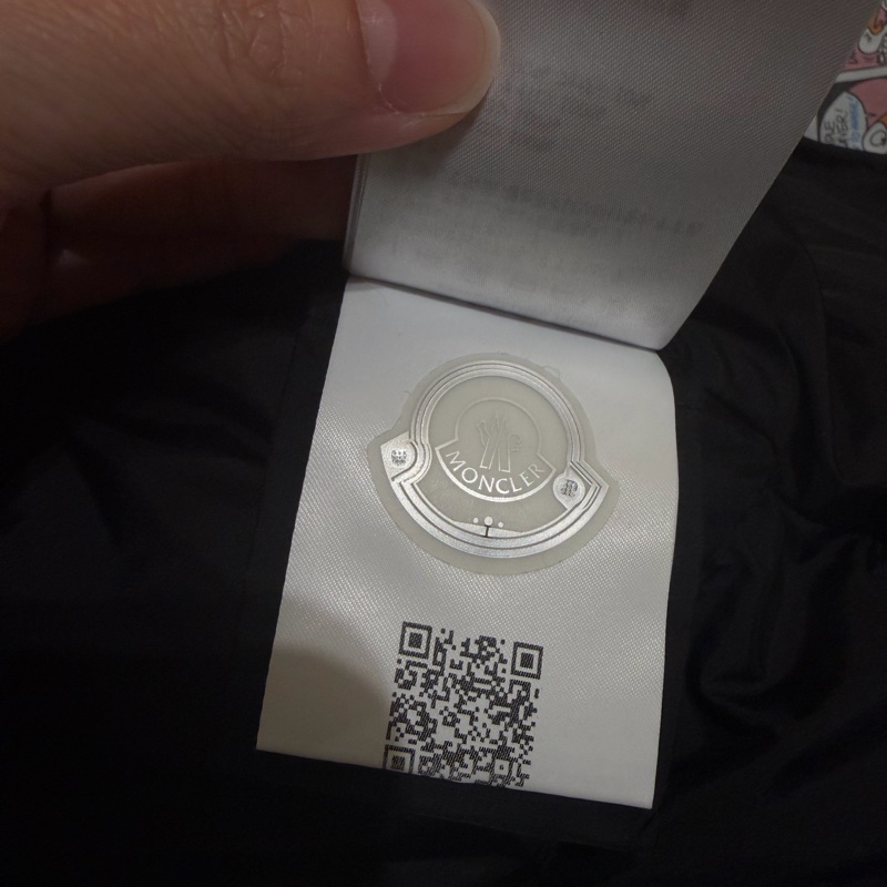 Moncler經典基本款黑色連帽羽絨背心外套-8