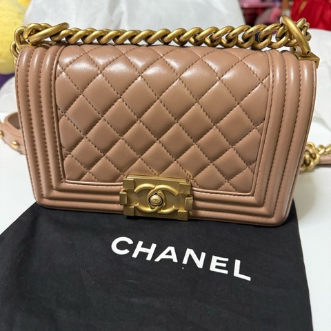 CHANEL BOY 20 香奈兒