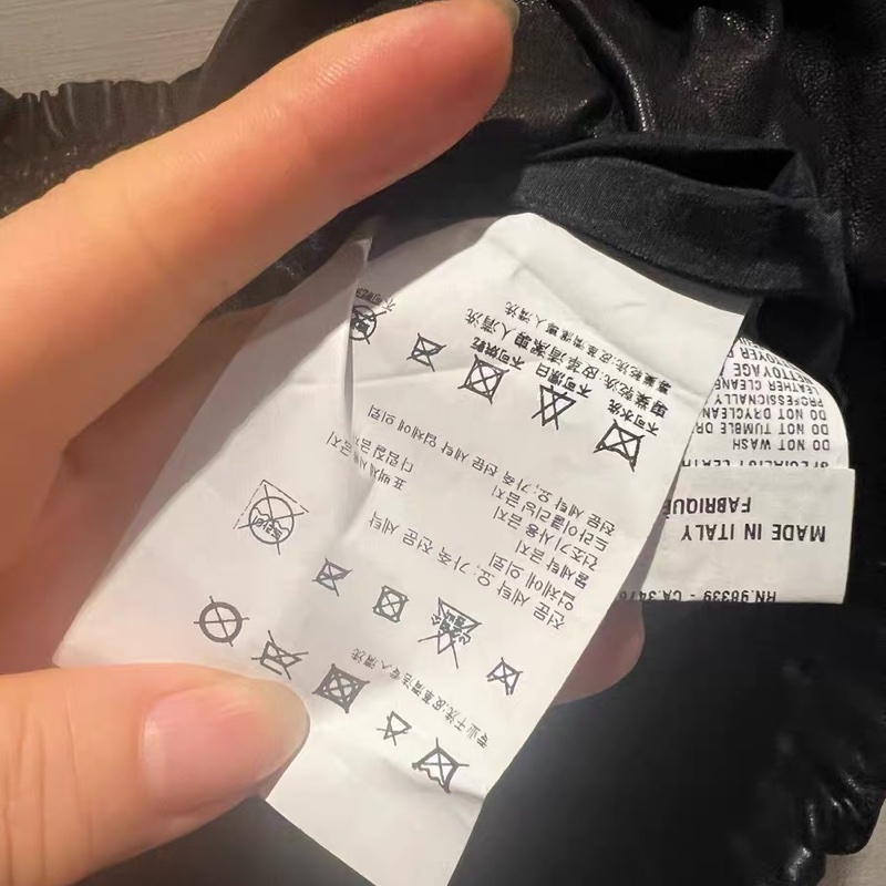 Miumiu羊皮短褲40碼-2