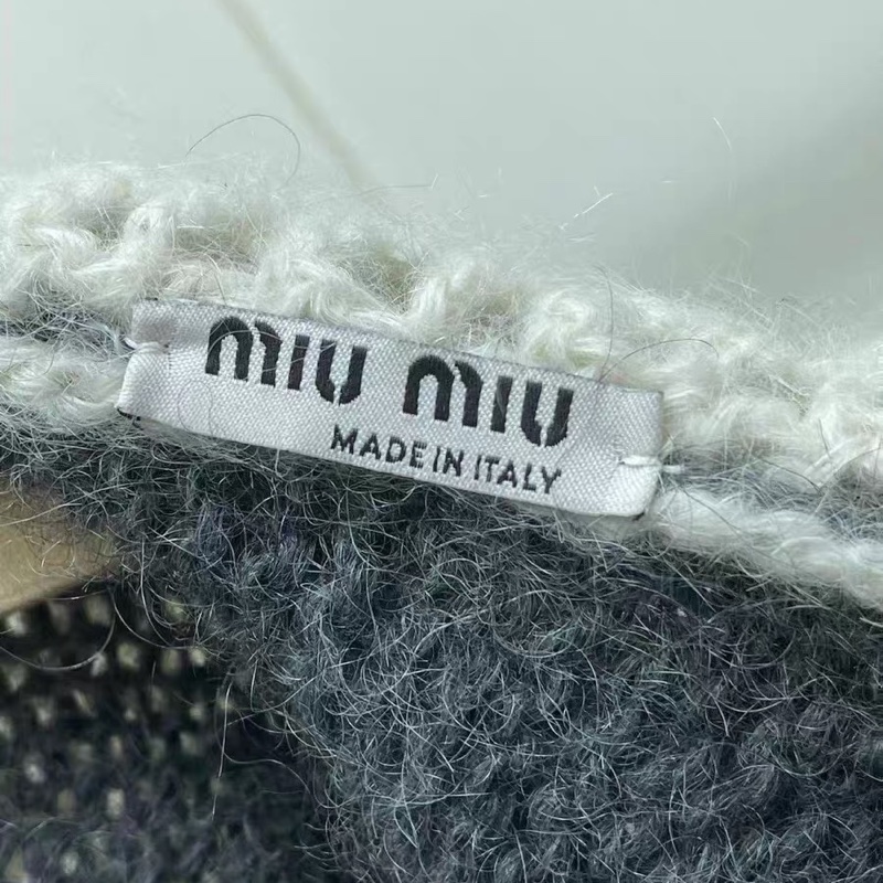 Miumiu毛衣36碼-1