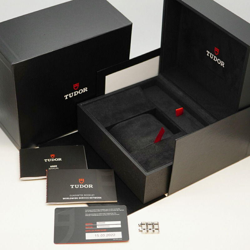 帝舵皇家28600海軍藍錶盤男士腕錶-9