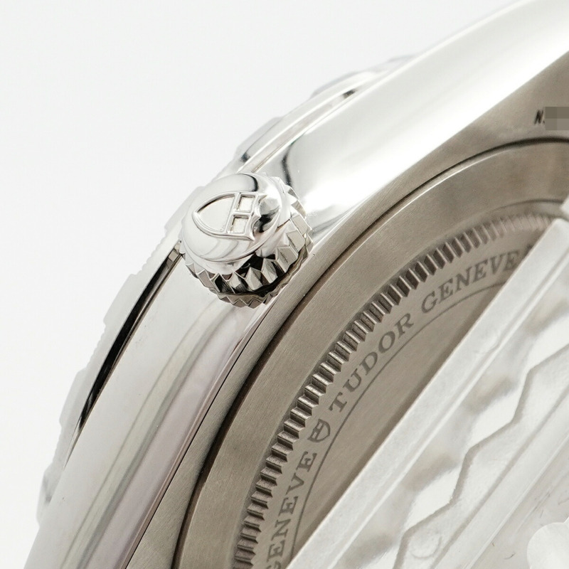 帝舵皇家28600黑色錶盤男士腕錶-7