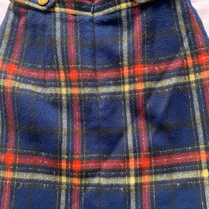 Miumiu羊絨短裙38碼-2