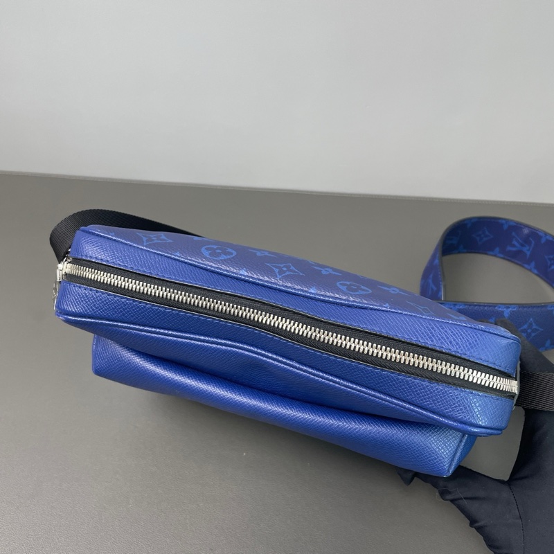 lv/路易威登 19年 outdoor老花拼皮郵差包藍色 經典老花配寶藍色，Taiga皮革+Mono-7