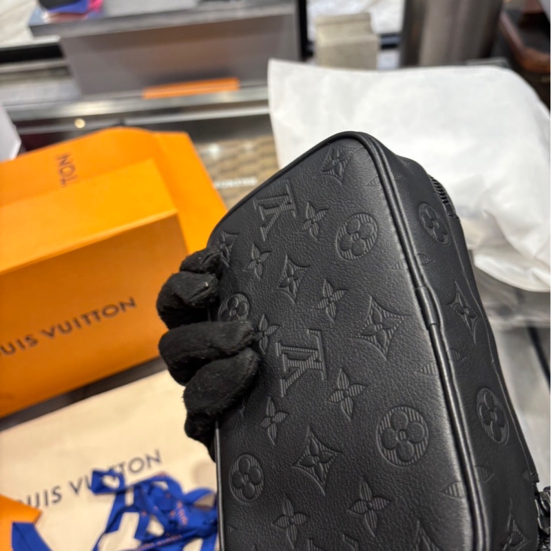 Louis Vuitton LV Alpha 穿戴式錢包-5