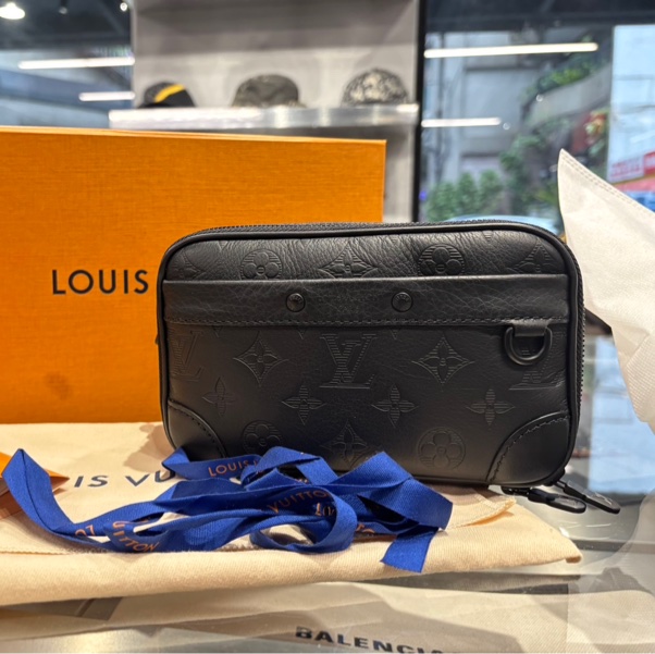 Louis Vuitton LV Alpha 穿戴式錢包-6
