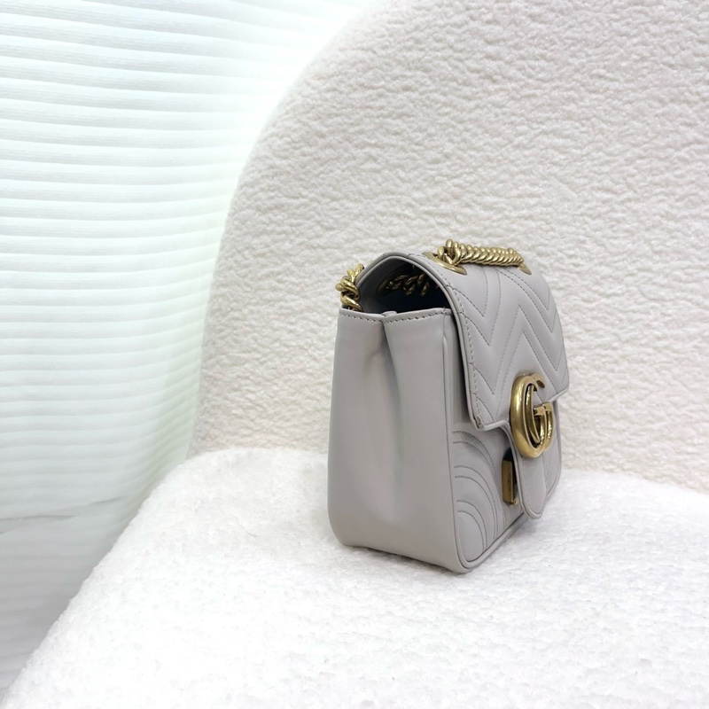 Gucci GG Marmont 馬夢灰色牛皮方胖鏈條側背包739682-3