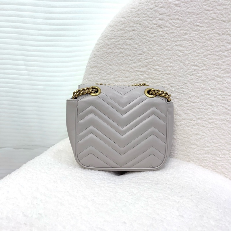 Gucci GG Marmont 馬夢灰色牛皮方胖鏈條側背包739682-4