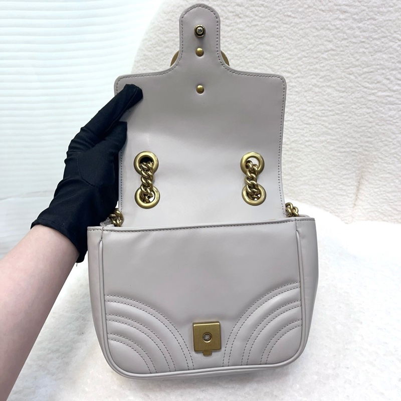 Gucci GG Marmont 馬夢灰色牛皮方胖鏈條側背包739682-18