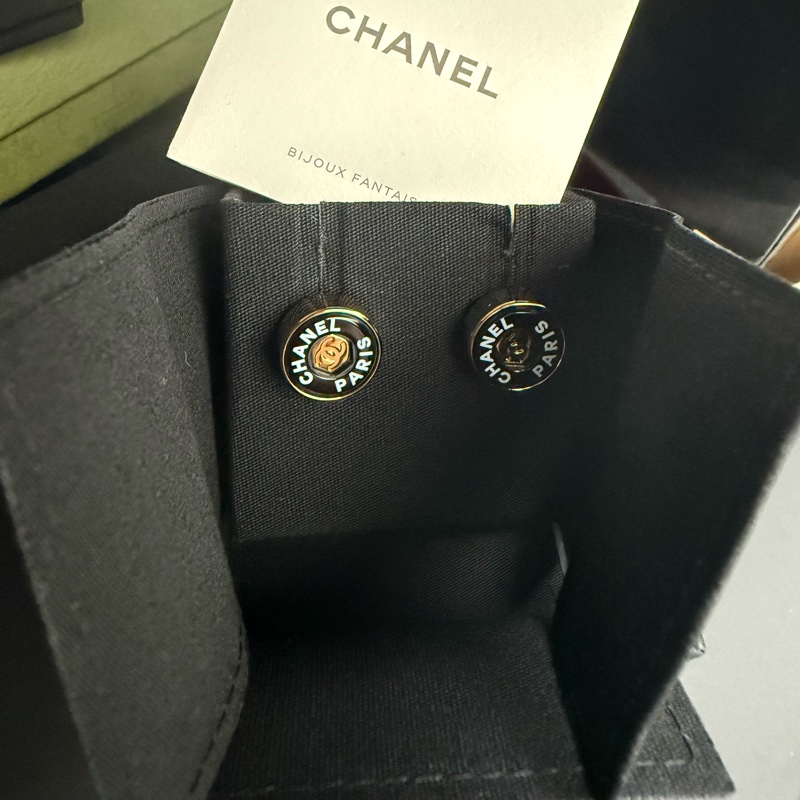 Chanel 經典配色耳環 全新閒置-3