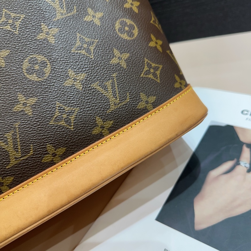 LV 原花金釦Amla PM手提包-11