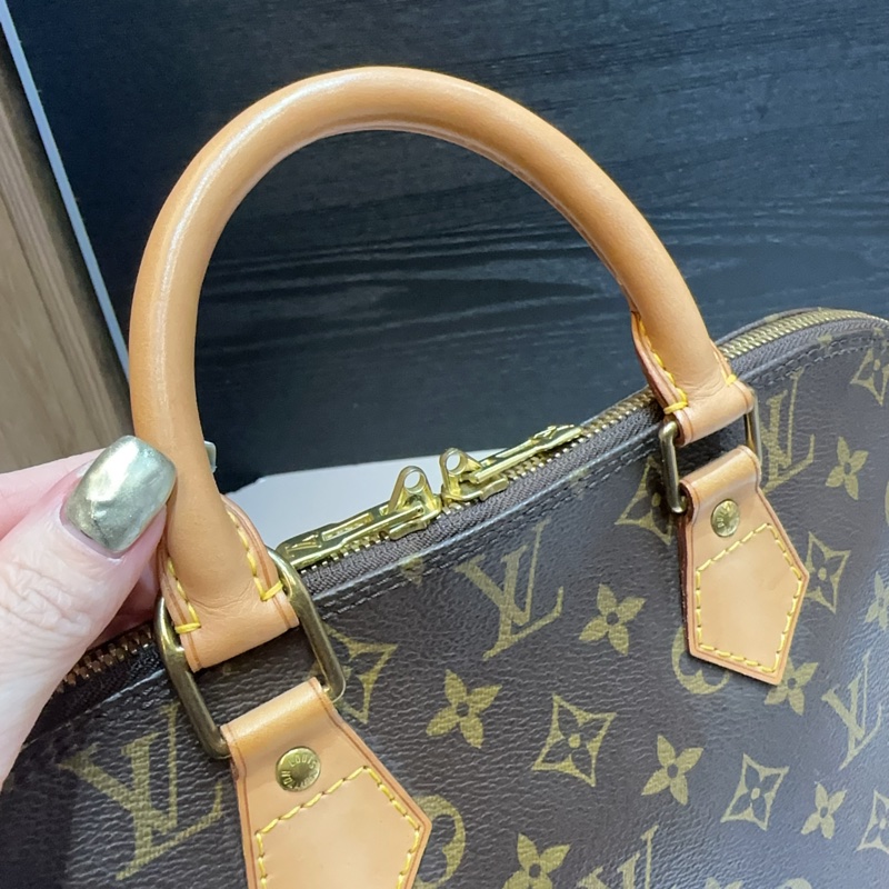 LV 原花金釦Amla PM手提包-12