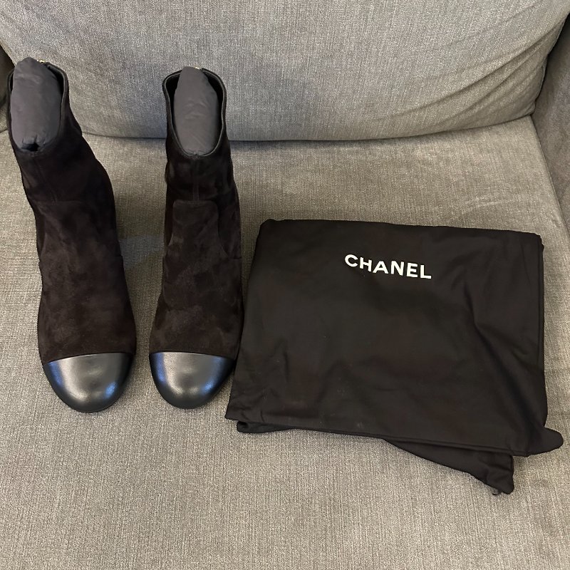 CHANEL 麂皮短靴-9