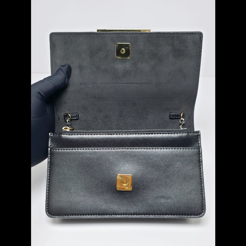 Fendi - Wallet on chain-17