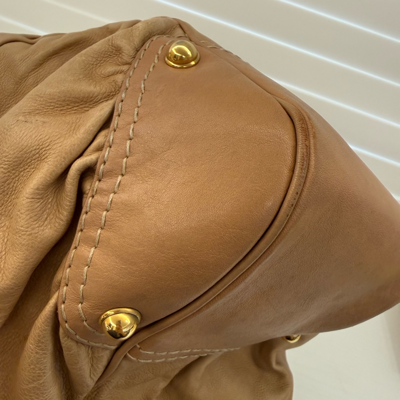 GUCCI奶茶色大容量肩背手提包-6