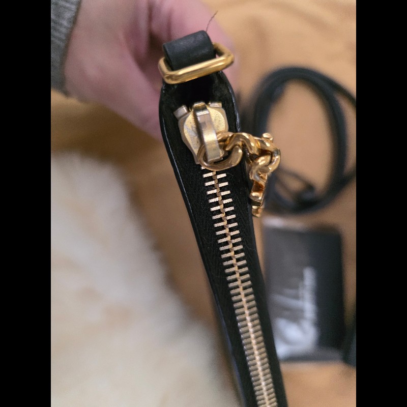 YSL TEEN 斜背皮革包-15