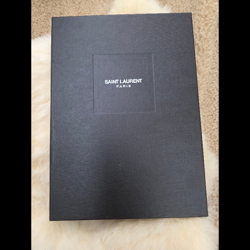 YSL TEEN 斜背皮革包-20