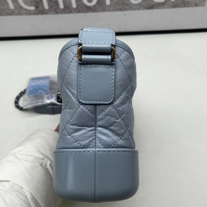 Chanel • Gabrielle 霧霾藍流浪包 小號-3