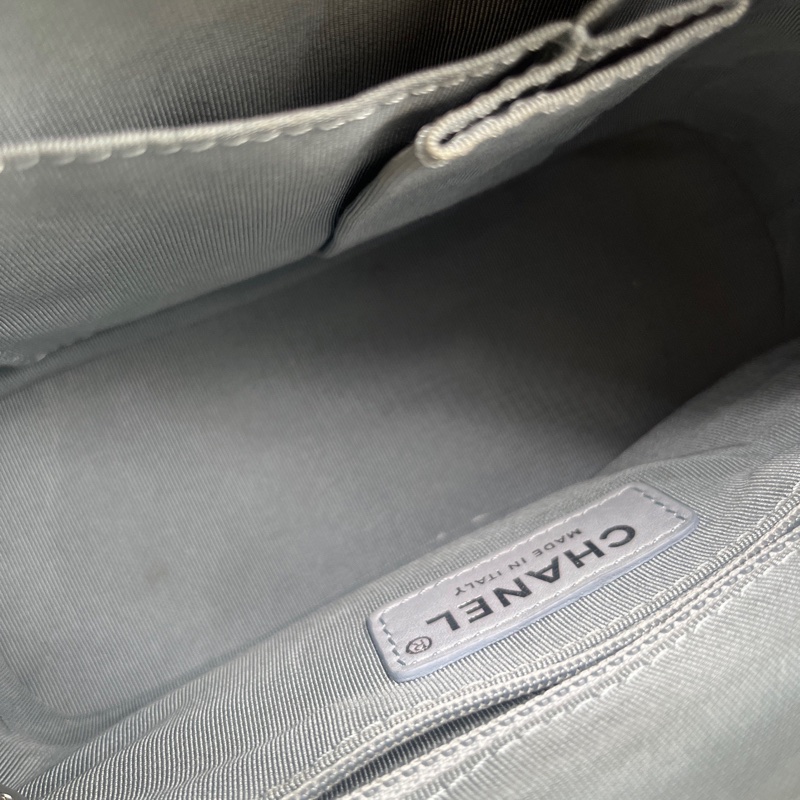 Chanel • Gabrielle 霧霾藍流浪包 小號-7