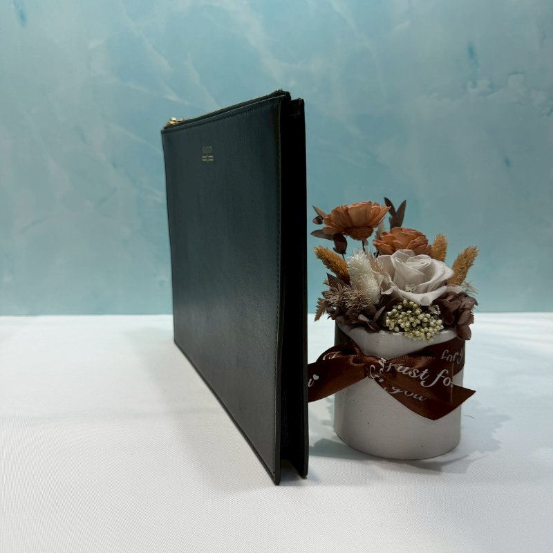 GUCCI 燙金Logo皮革手拿包-2