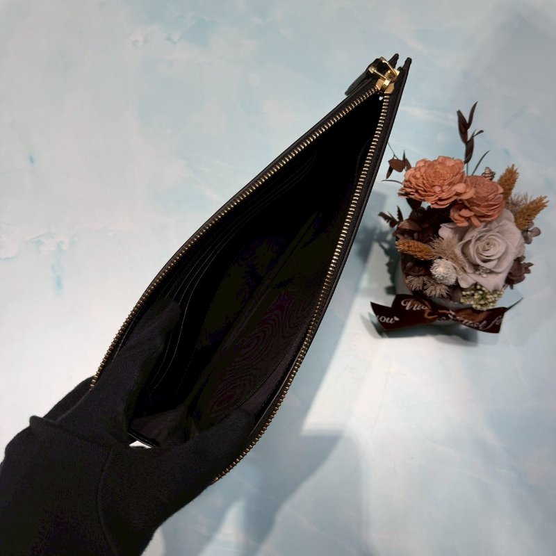 GUCCI 燙金Logo皮革手拿包-4