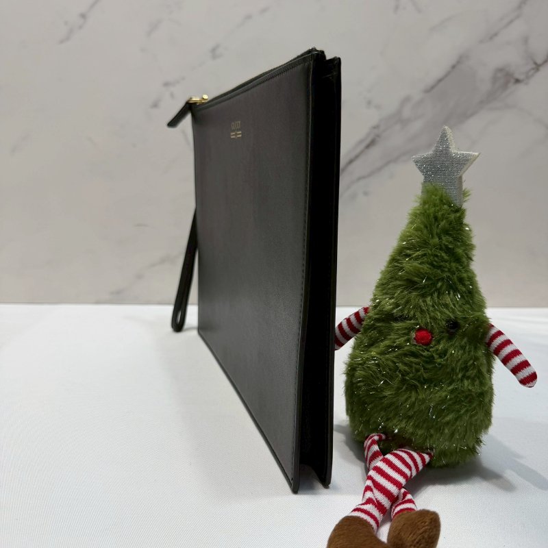 GUCCI 燙金Logo黑皮革手拿包-2