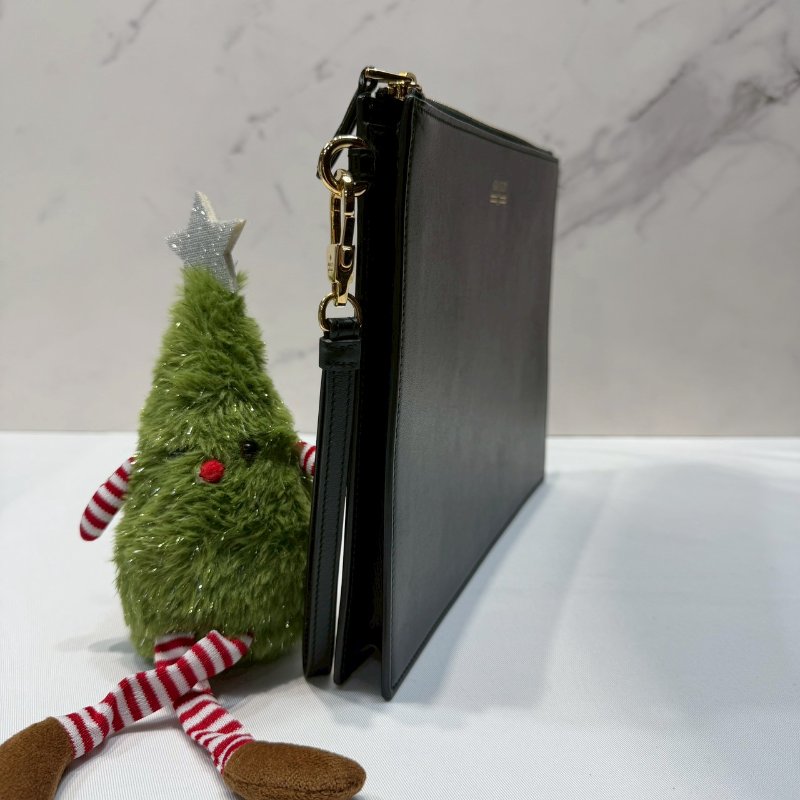 GUCCI 燙金Logo黑皮革手拿包-3