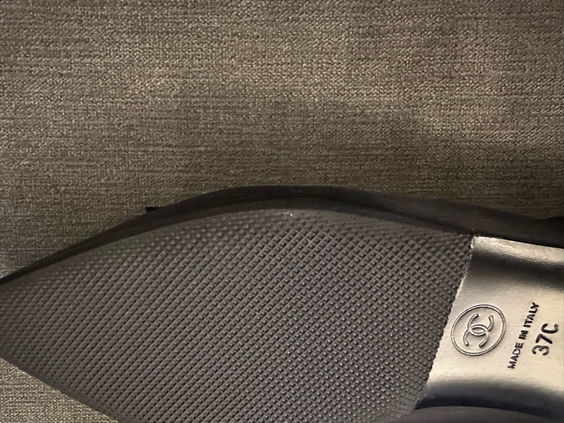 CHANEL 緞面尖頭蝴蝶結平底鞋-5