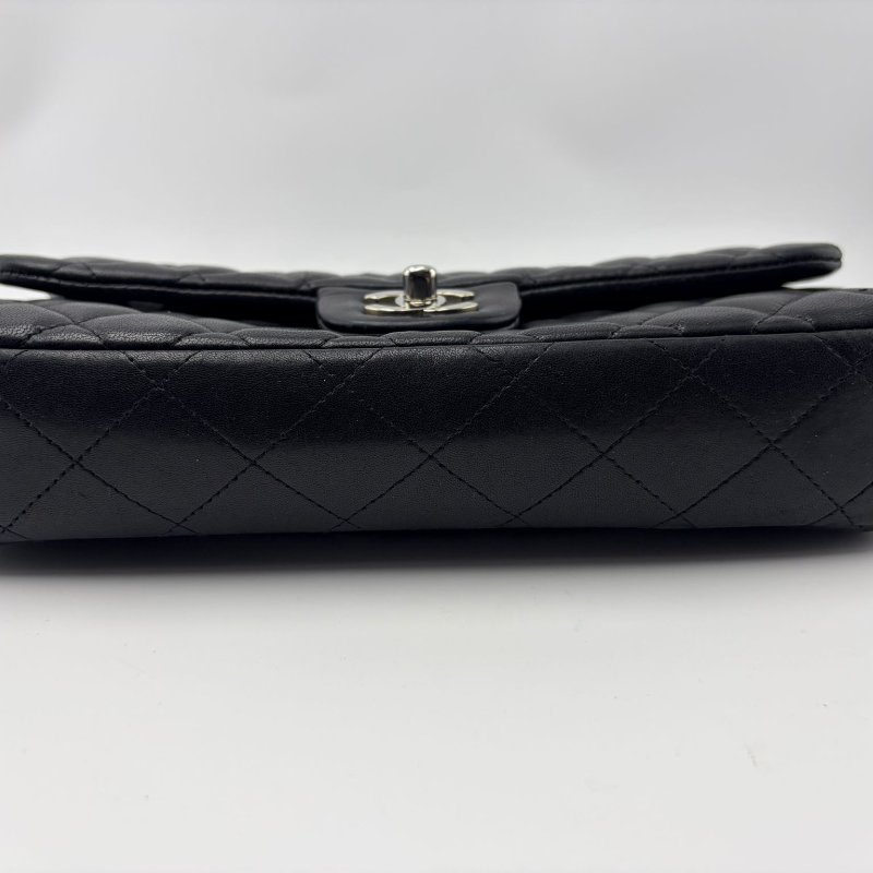 Chanel Classic Flap 單肩腋下包-11