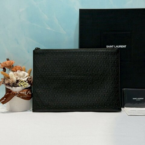 YSL 滿版Logo壓紋手拿包