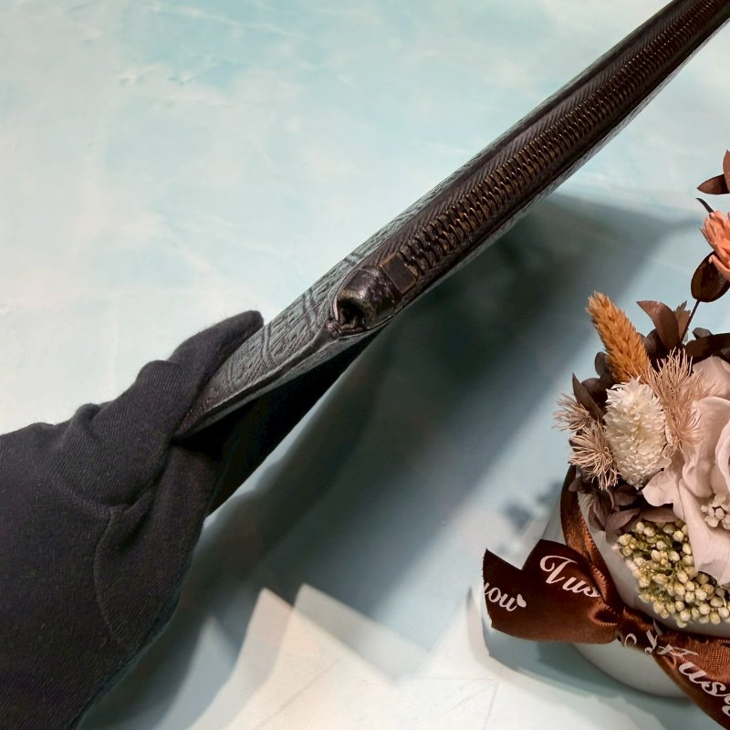 YSL 滿版Logo壓紋手拿包-5