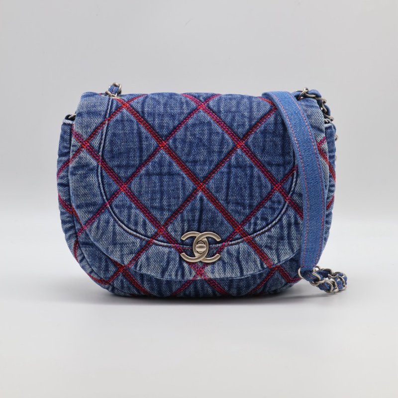 CHANEL 菱格紋牛仔馬鞍包-0