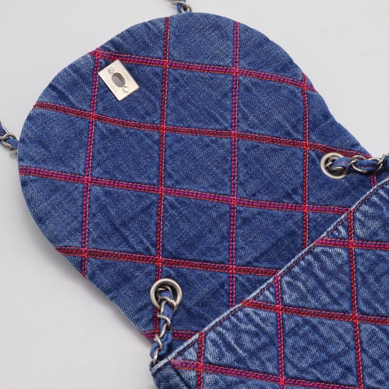 CHANEL 菱格紋牛仔馬鞍包-11