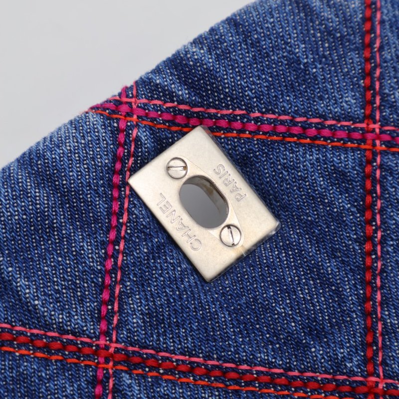 CHANEL 菱格紋牛仔馬鞍包-12