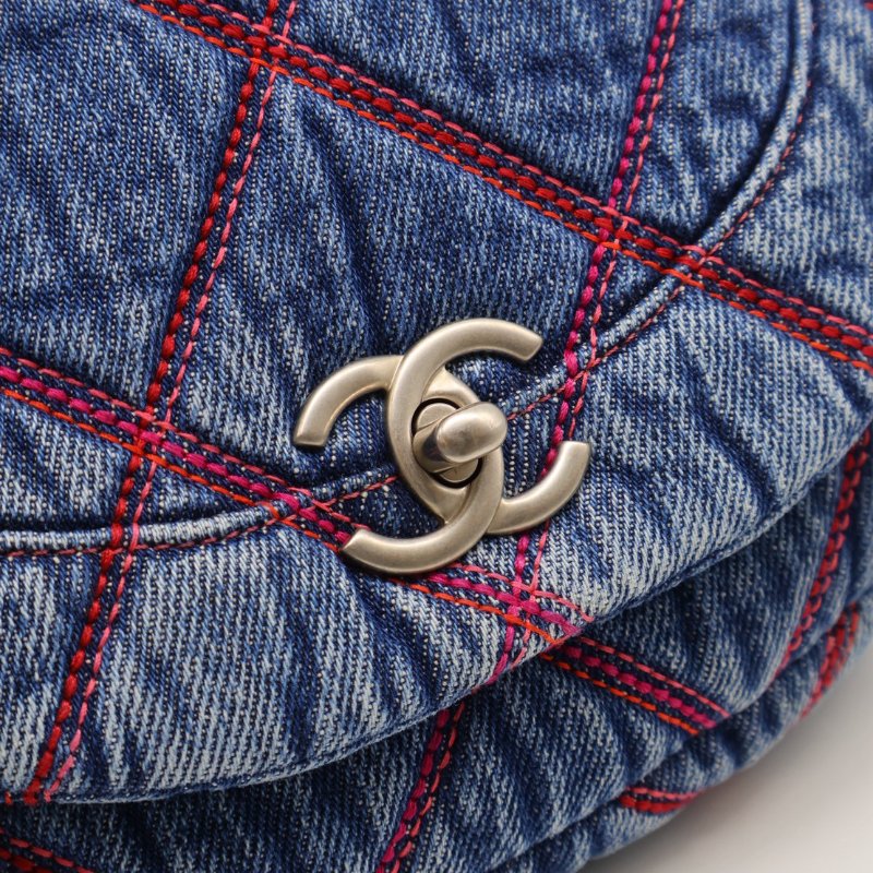 CHANEL 菱格紋牛仔馬鞍包-16