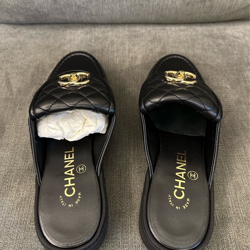 CHANEL菱格紋樂福拖鞋-1